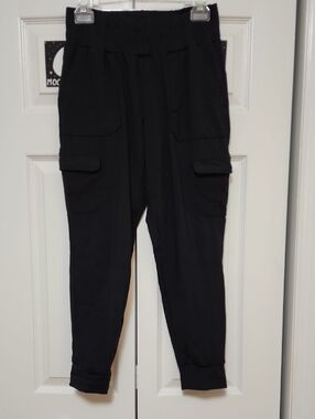 NWOT Mondetta Stretch Black Cargo Joggers with Elastic Waist Small